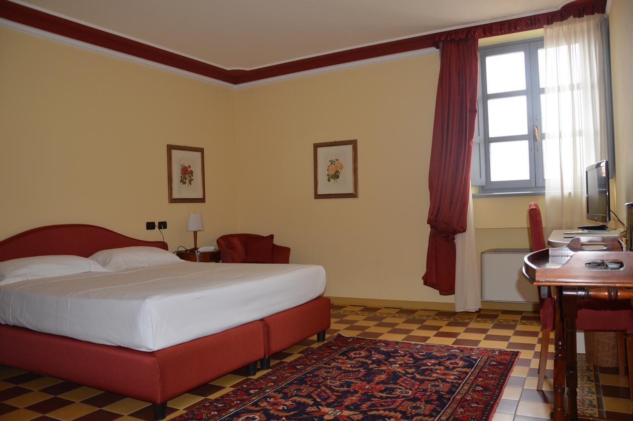Albergo Castiglione Langhe Castiglione Tinella Esterno foto