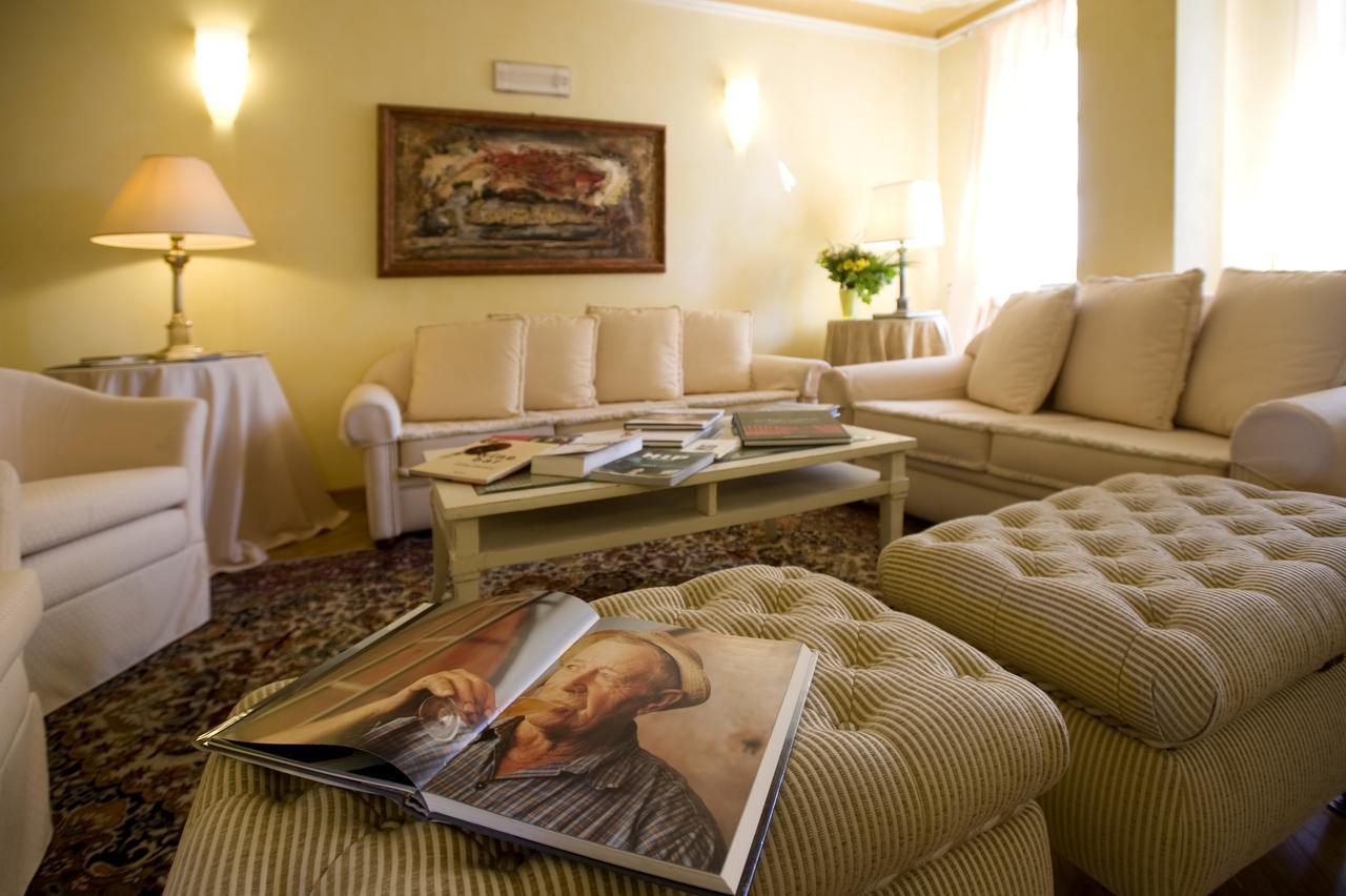 Albergo Castiglione Langhe Castiglione Tinella Esterno foto