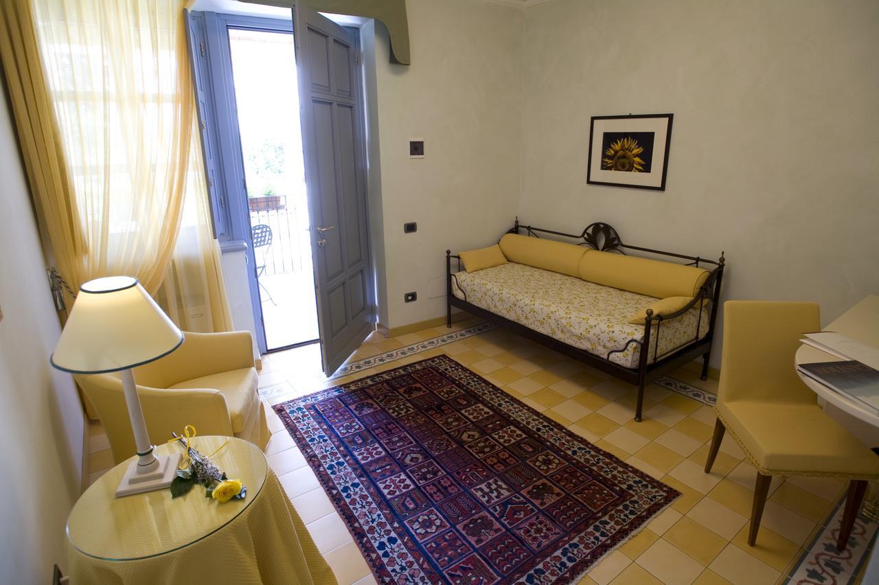 Albergo Castiglione Langhe Castiglione Tinella Esterno foto