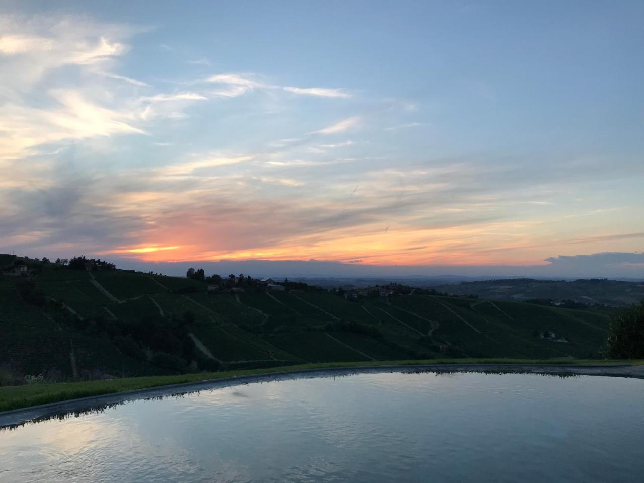 Albergo Castiglione Langhe Castiglione Tinella Esterno foto